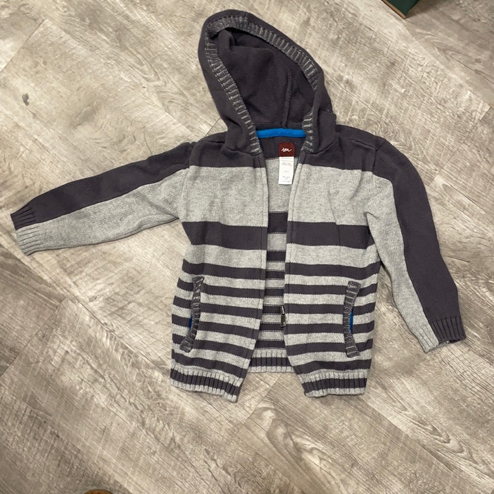 Boys sweater zip up